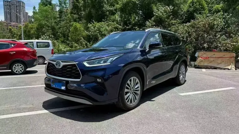 Автомобиль на площадке, фото 27